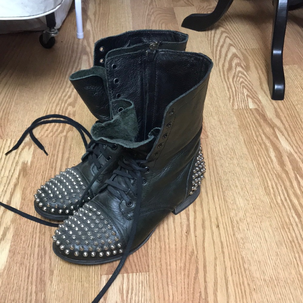 Steve Madden